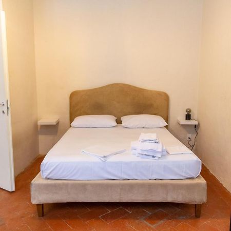 Charming Apartment By Bargello Museum Florence Exterior photo